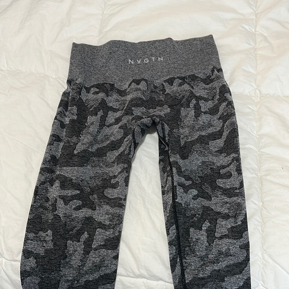 NVGTN leggings size medium